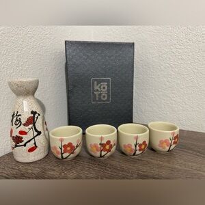 Vintage Koto Floral Sake Set with Box.